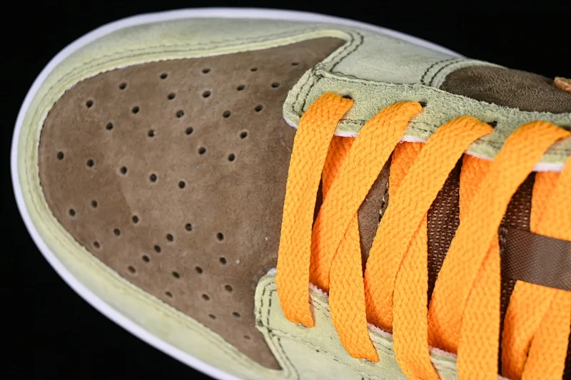 All Categories Nk SB Dunk Series Nk SB Dunk Low Low-top Sneakers Nk SB Dunk Low Prm Green Brown Orange SB Smashed Backboard Fashion Casual Sneakers DH5360-300